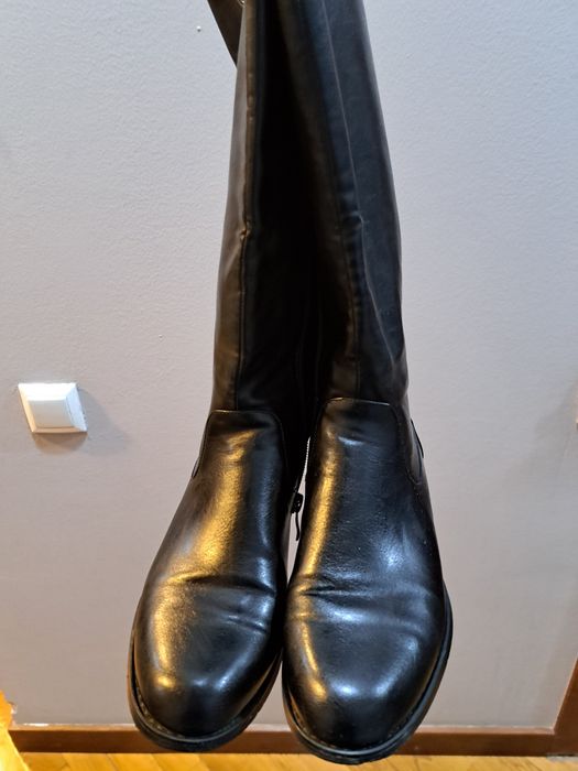 Продам демисезонные сапоги