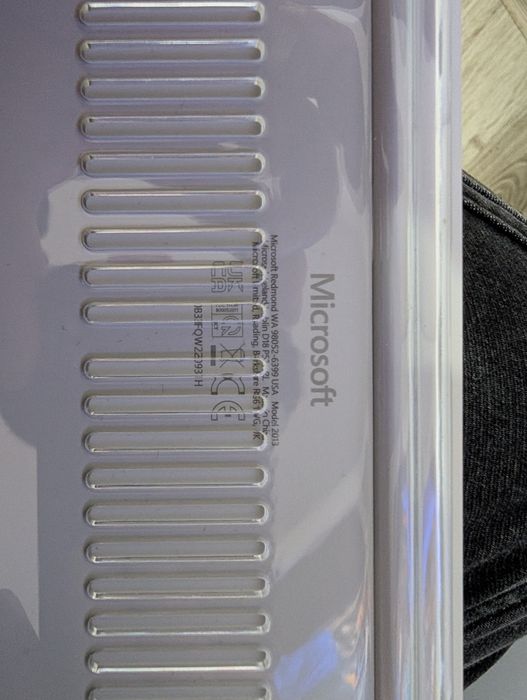 microsoft surface laptop go 2