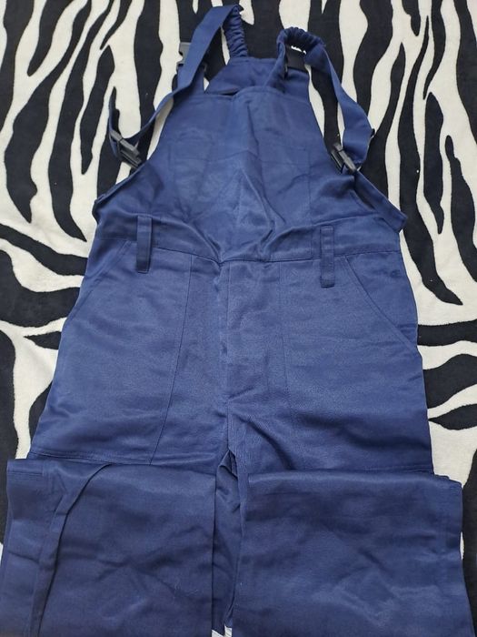 Продается Новые рабочие брюки с лямками