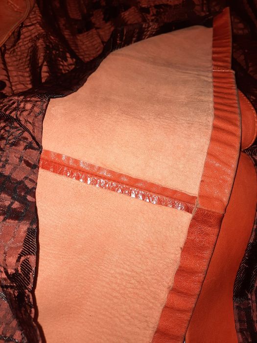 Кожаный весенний плащ