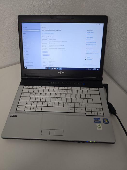 Laptop Fujitsu S751