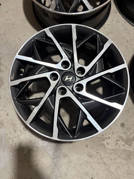 Elantra литые диски R17 комплект