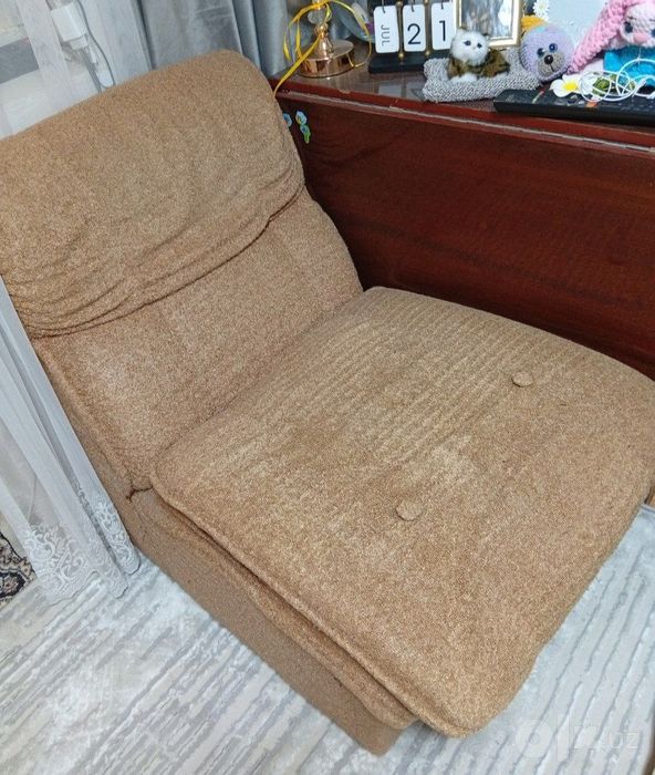 Продам 2 б/у кресла