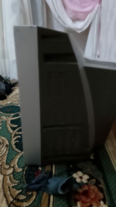 продаетсья тв хороши сост