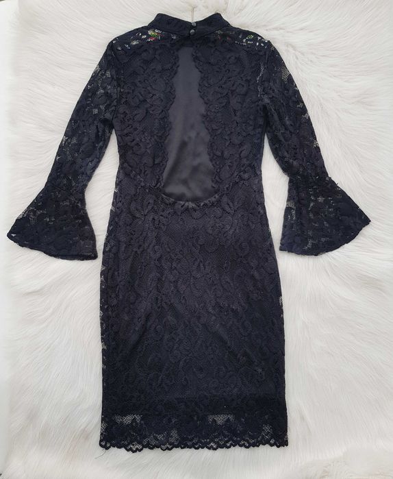 Дамска дантелена рокля размер С