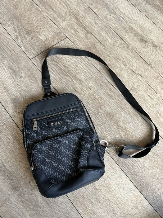GUESS : Мъжка чанта  / Оригинал