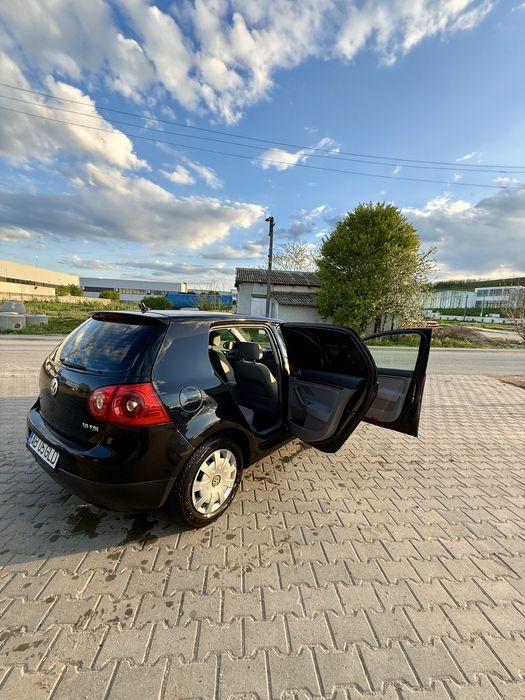 Golf 5, an fabricatie 2004