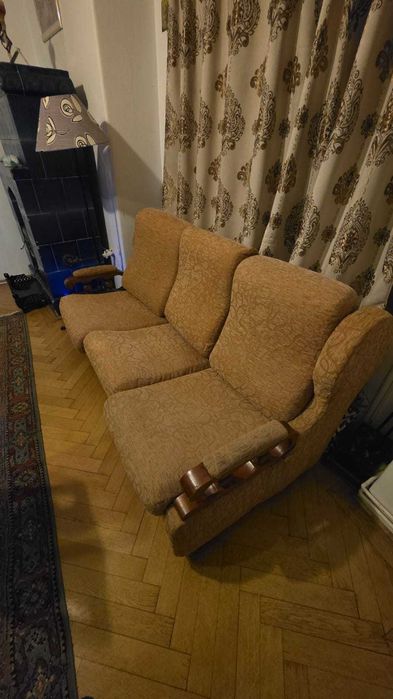 Canapea extensibilă lemn vintage