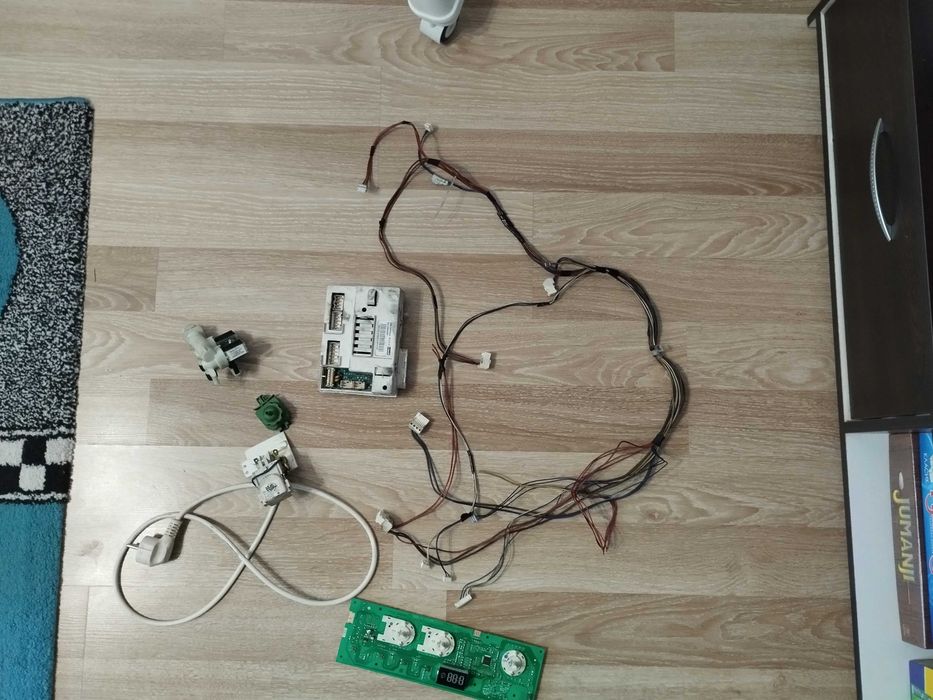 Части за пералня машина индезит