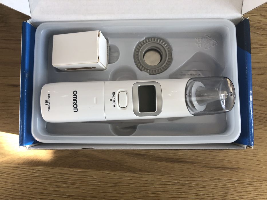 Термометър да ухо  Omron Gentle Temp 521