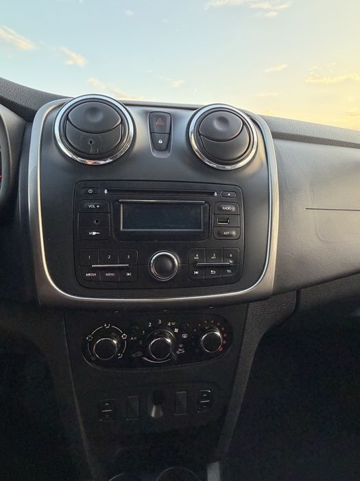 DACIA Sandero 2015 — imagine 3