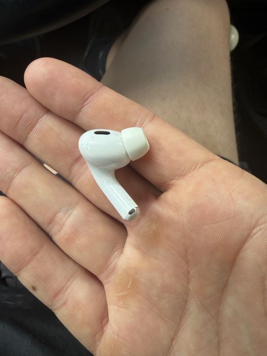 Лява слушалка airpod 2 pro