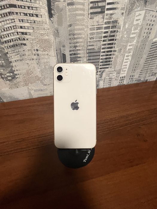 iPhone 11 white 74%