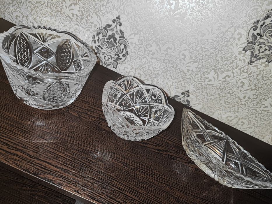 Хрустальная ваза каждая по 2000