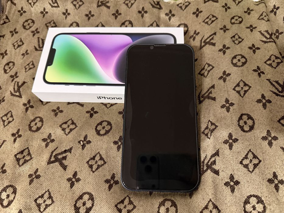 Vând iphone 14 plus