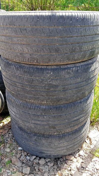 Продам шины 225/45R18