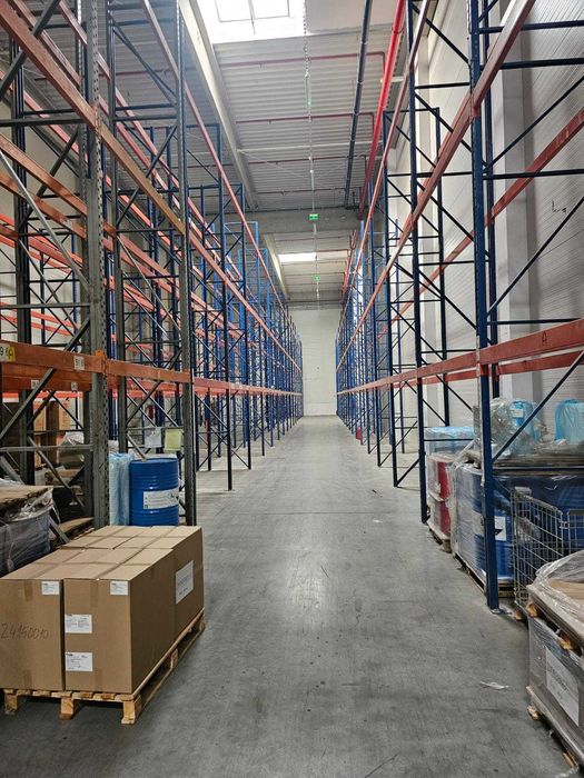 Vând rafturi metalice industriale pentru paleți - stare foarte bună!