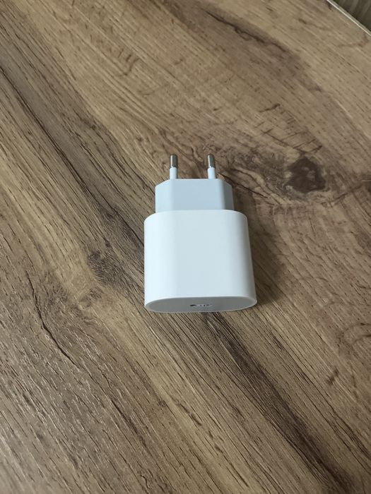 Зарядный адаптер для iphone 20W