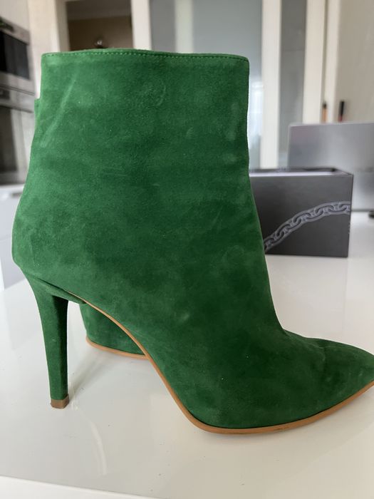 Cizme piele intoarsa