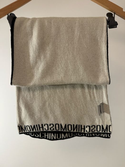 Fular Moschino Unisex