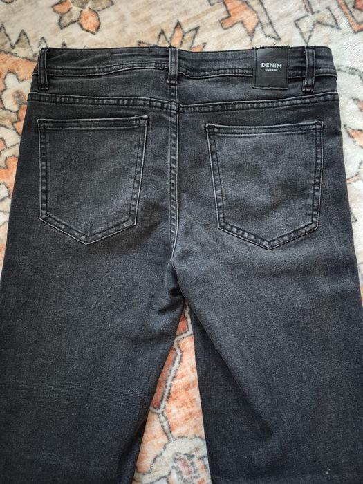 Blugi evazati Lefties
