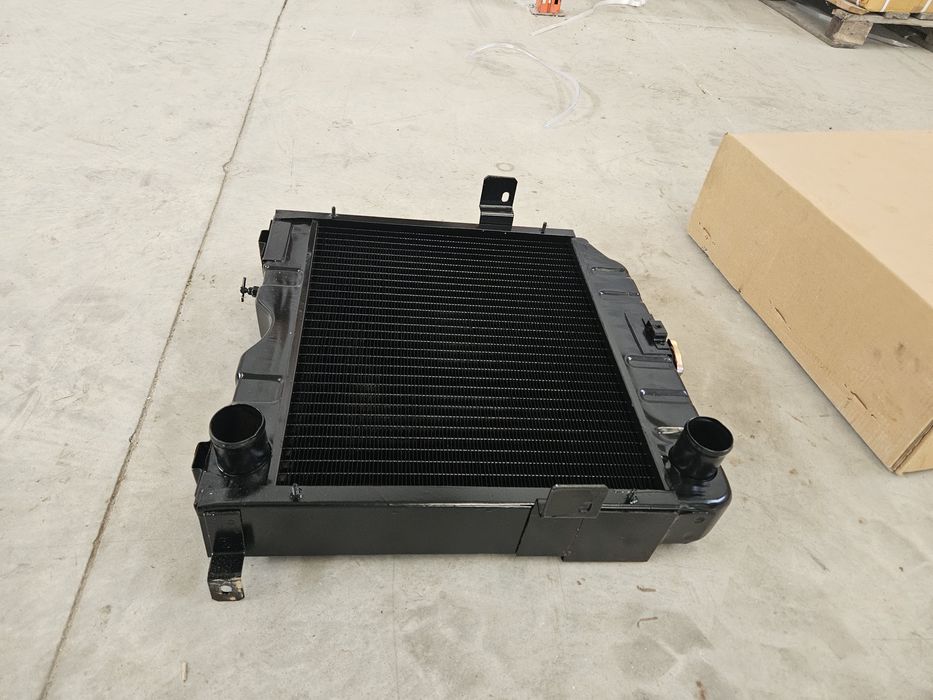 Radiator răcire tractor internațional 654