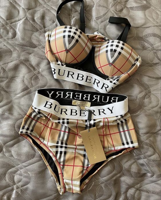 Бански Burberry
