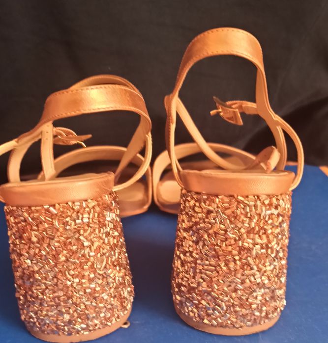 Женская обувь босоножка