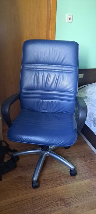 Директорски стол