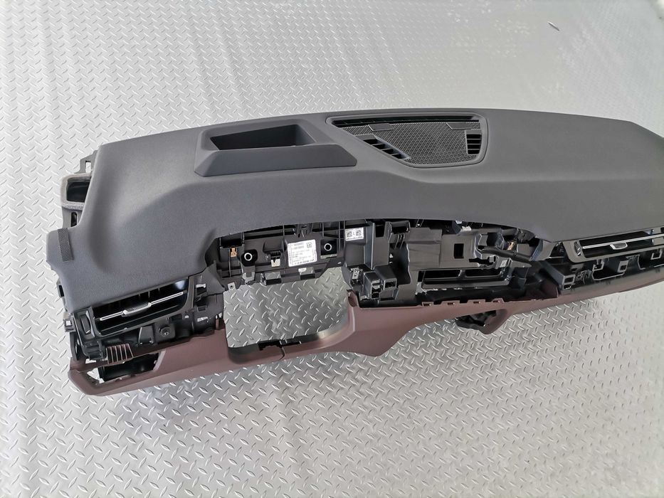 Ново Табло BMW X2 U10 X1 U11 iX1 iX2 HUD Черно + Mokka
