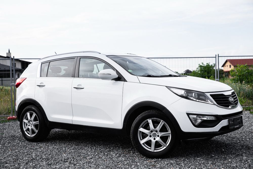 KIA Sportage 2012 — imagine 2