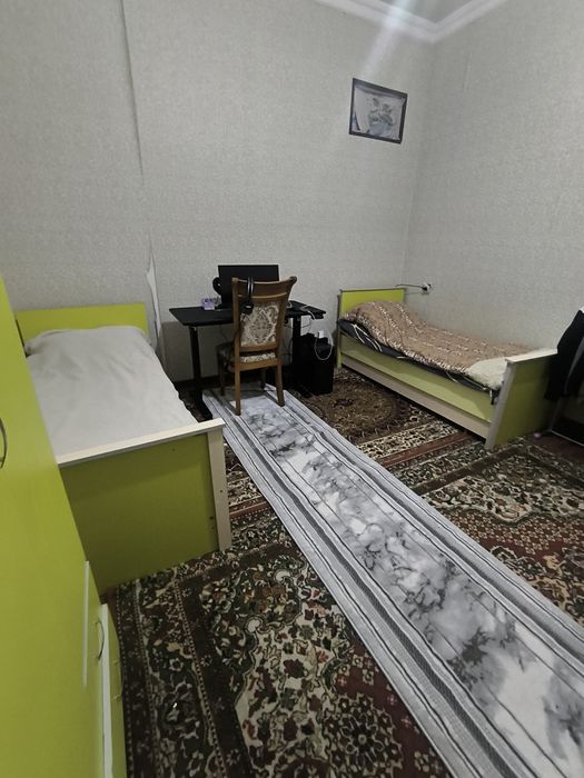 Шкаф,2 та кровать