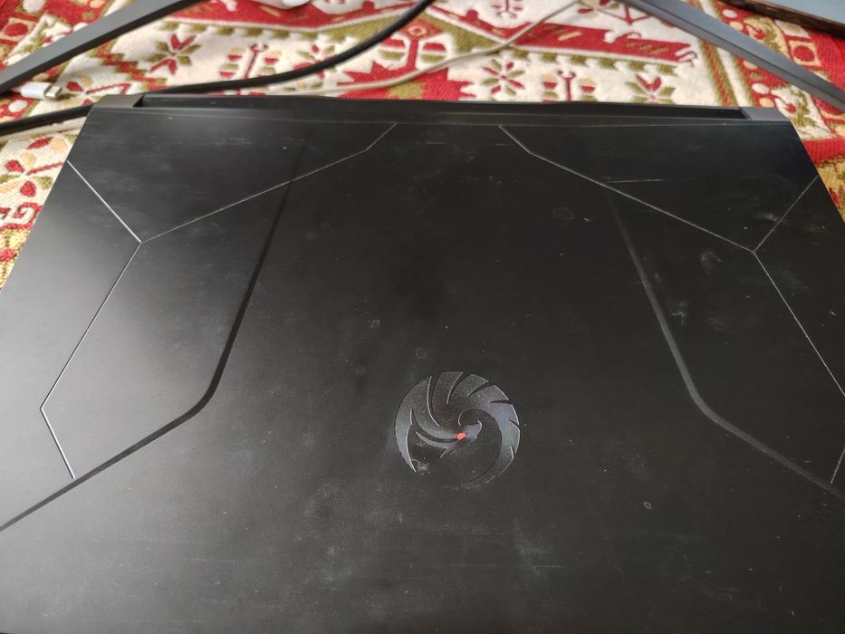 laptop gaming MSI Bravo 15 C7V RTX 4050
