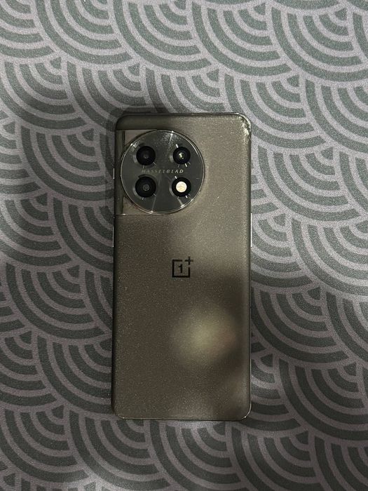 Флагман OnePlus 11