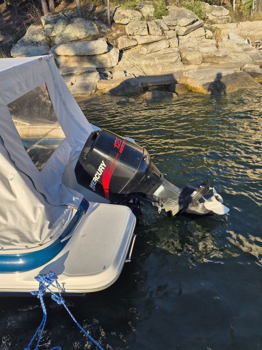 Продам катер Maxum