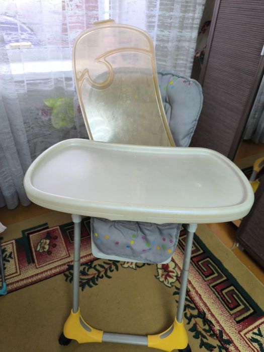 Продам стульчик для кормления