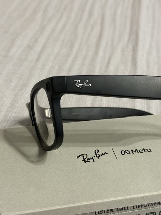 RayBan Meta Transition matte frame