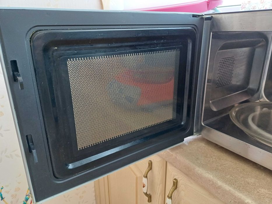 Микровълнова фурна Rohnson