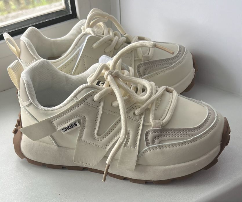 Продам кроссовки детские