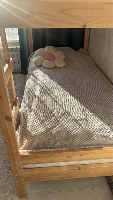 Духярустный ровать ИКЕА