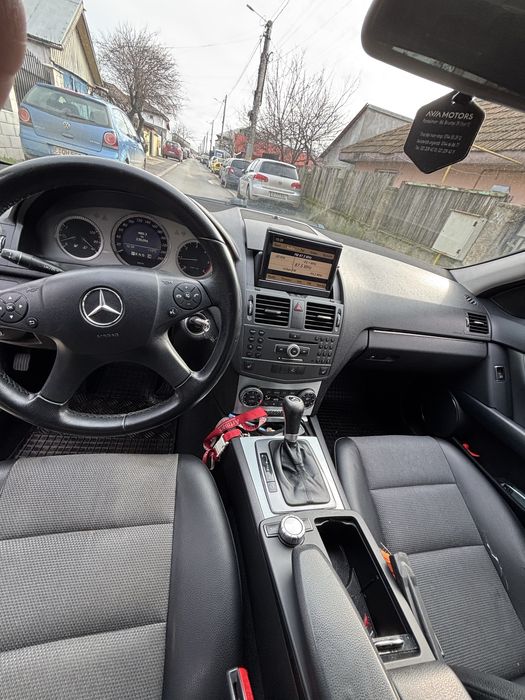 Mercedes-Benz C 220