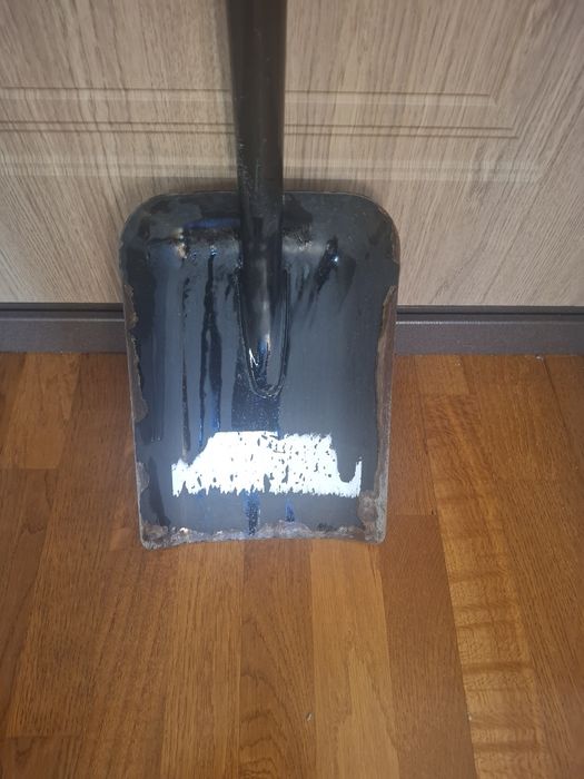 Лопата совковая FiISKARS