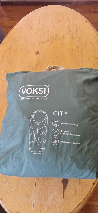 Луксозен пухен чувал за количка Voksi City (Черен) – Като нов!
