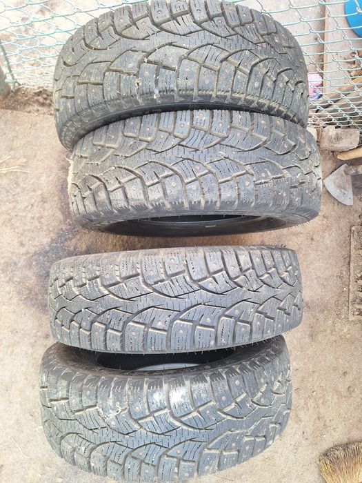 Продается комплект покрышек диаметр  на 13