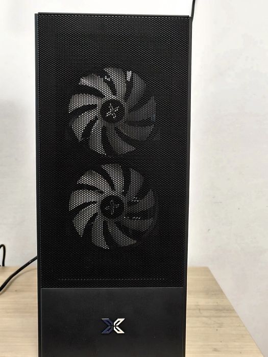 Компютър Xeon E3-1270 v6 / Vega 64 8GB / 20GB DDR4 / SSD 480GB + HDD 500GB