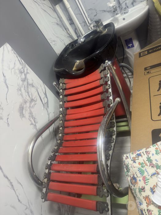 Продаётся мойка кресло для салона срочно и дёшево