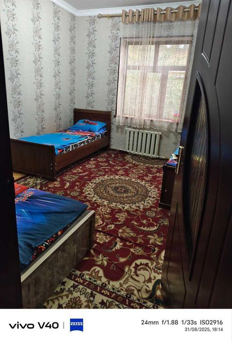 Продаётся дом Яшнабадский район  1,8 сотки 3 комнаты