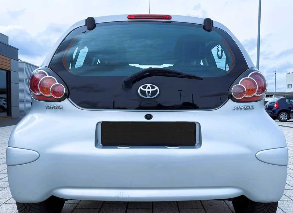 Toyota Aygo impecabila automata navigatie android