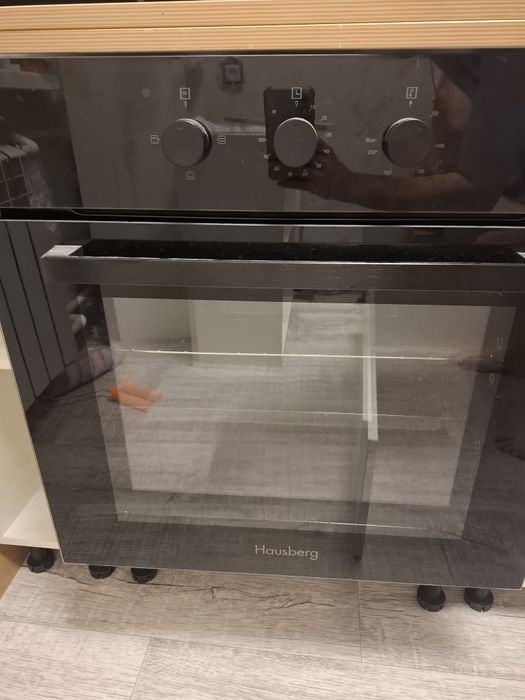 Продам новый духовый шкаф