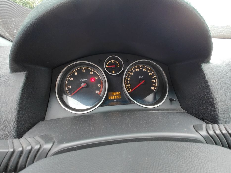 Opel Astra H Caravan 1.6 Benzină - 2005 - 232.271 km